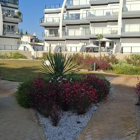 Deluxe With Garden And Sea View