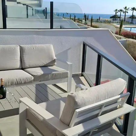 Appartement Deluxe With Garden And Sea View *