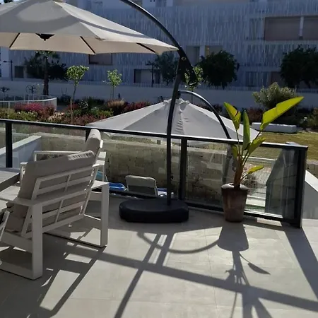 Deluxe With Garden And Sea View Appartement