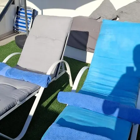 Appartement Deluxe With Garden And Sea View