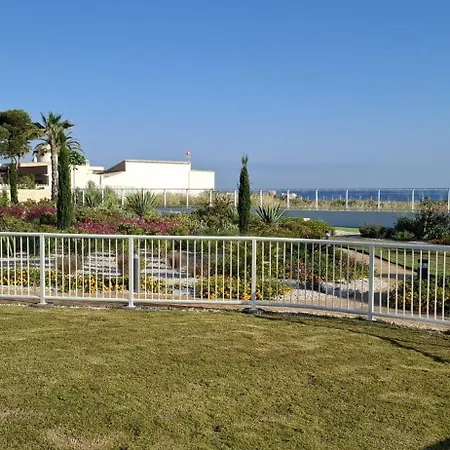 Appartement Deluxe With Garden And Sea View