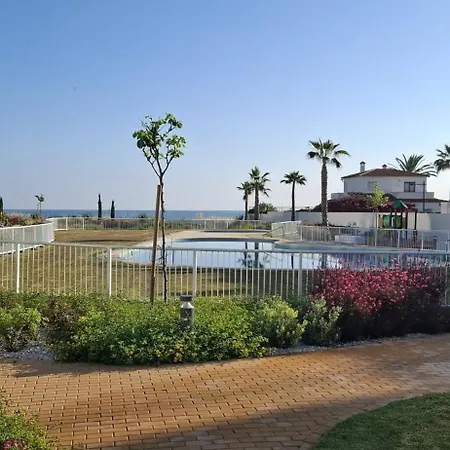 Deluxe With Garden And Sea View Apartament