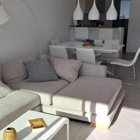 Deluxe With Garden And Sea View Apartament