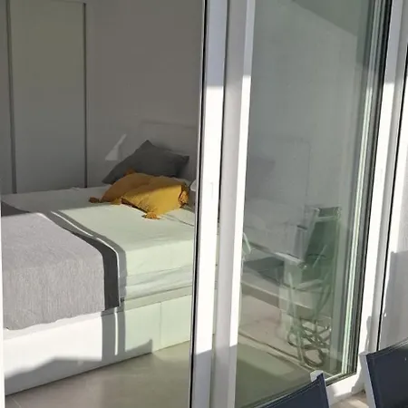 Apartament Deluxe With Garden And Sea View *