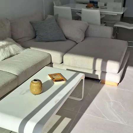 Deluxe With Garden And Sea View Apartament *